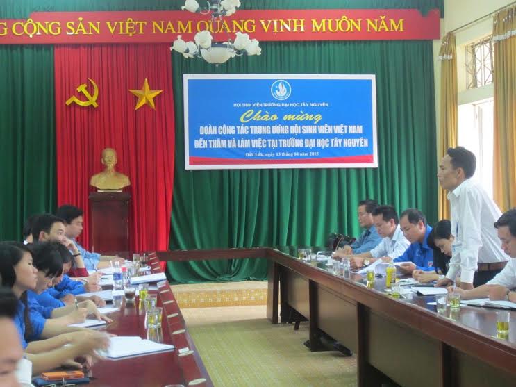 Trung ương Hội Sinh viên Việt Nam làm việc với Hội Sinh viên trường Đại học Tây Nguyên